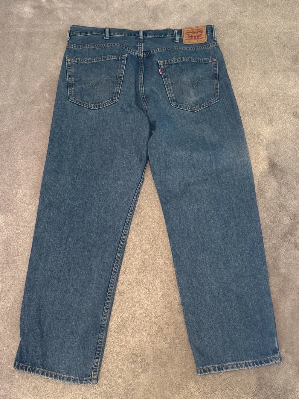 Levi's Men's Medium Blue Relaxed Fit Jeans